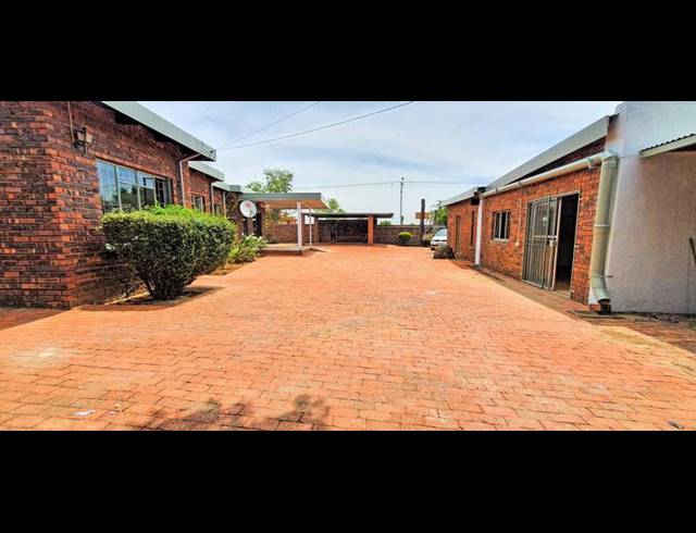 3 BEDROOM HOUSE FOR SALE IN WINGATE PARK